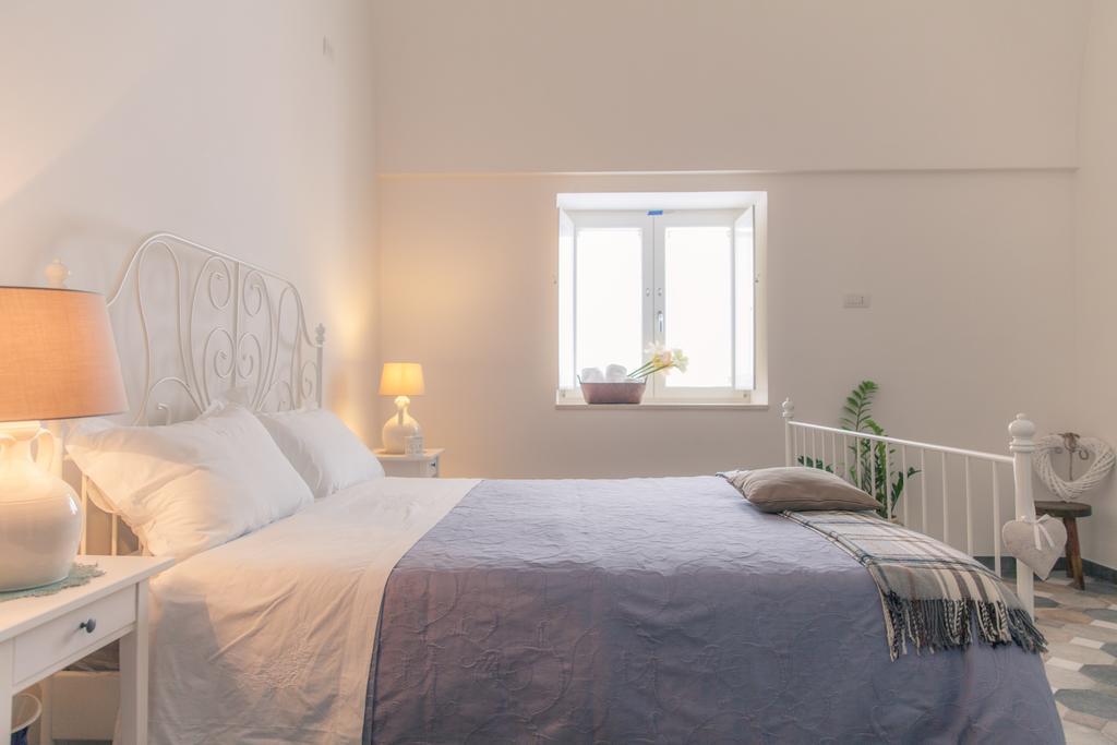 Marinella Suite Home Locorotondo Szoba fotó